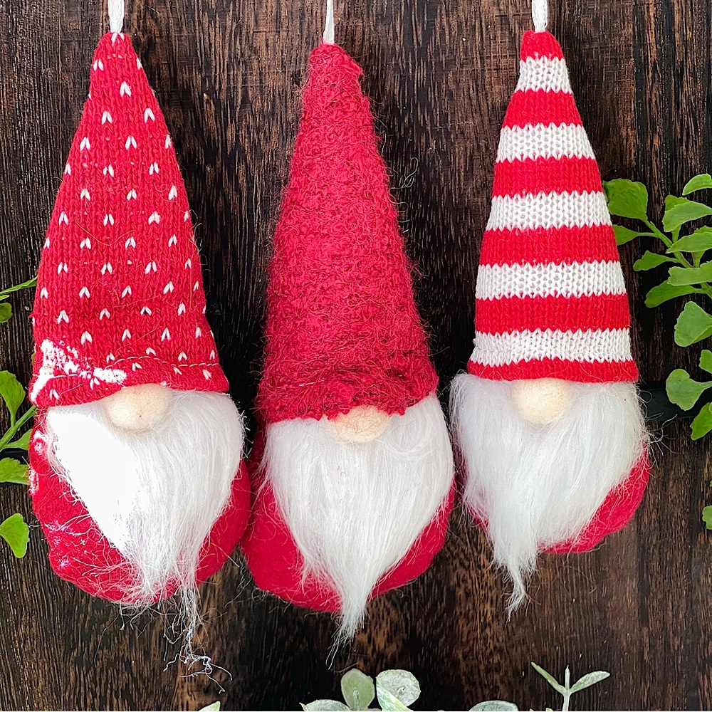 GNOME ornaments 3 RED HAT GNOMES Year round FESTIVE gift tags place settings